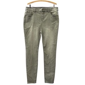 NWT Avenue Jeans Green Denim Skinny Leg Women’s Size 16 Tall